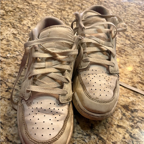 Pre loved Air Force One - Picture 3 of 4